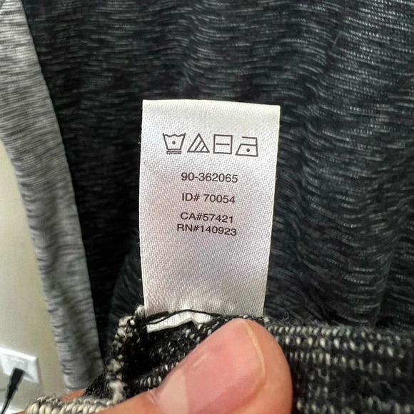 Lou & Grey • Colorblock Shift Dress - Picture 7 of 7